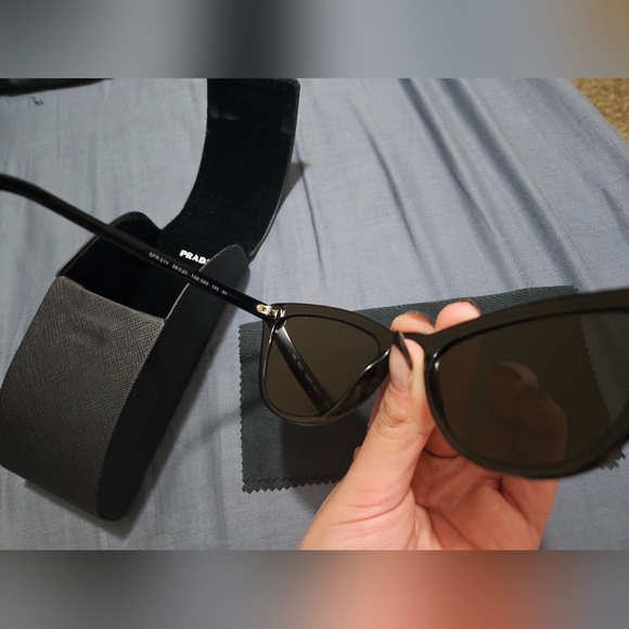 PRADA sunglasses - Picture 3 of 8